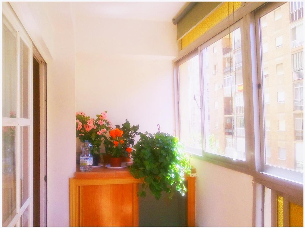 Bonito Apartamento Centrico Y Cerca De La Playa. Málaga Dış mekan fotoğraf